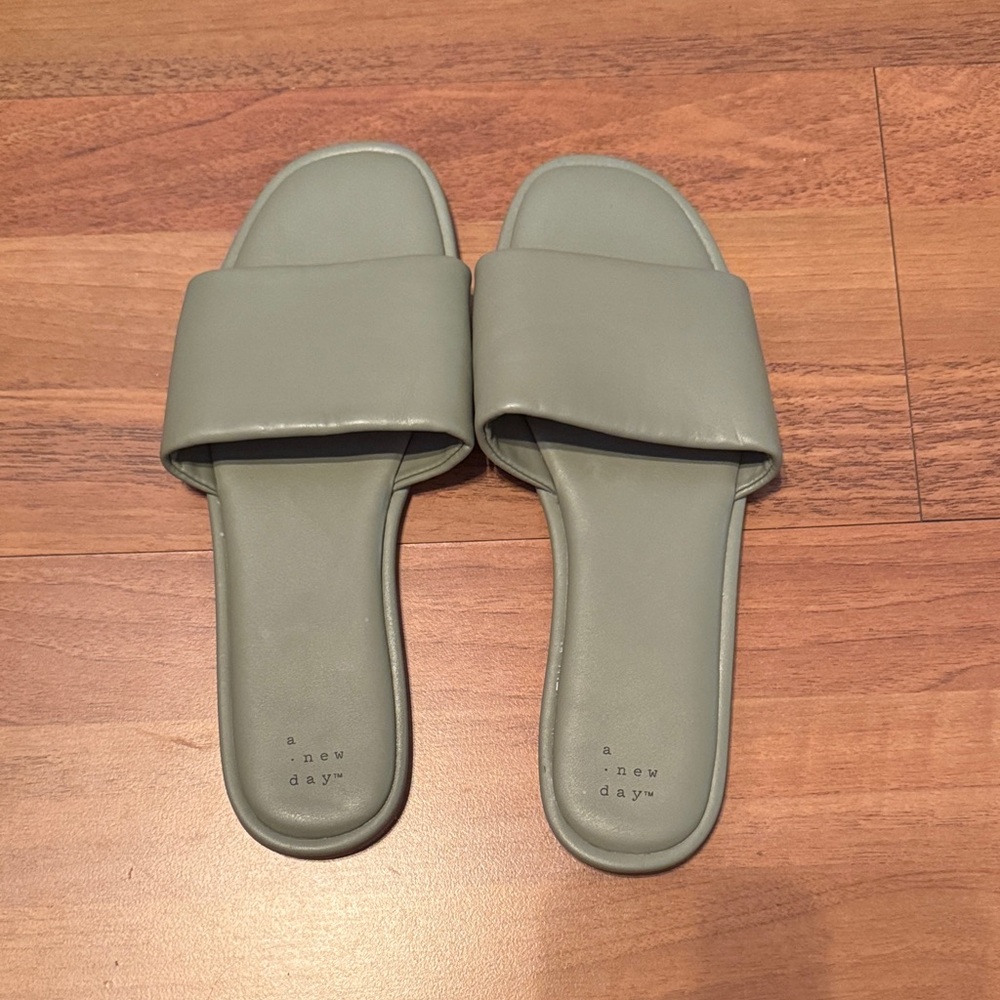 A New Day Light Gray Slide Sandals